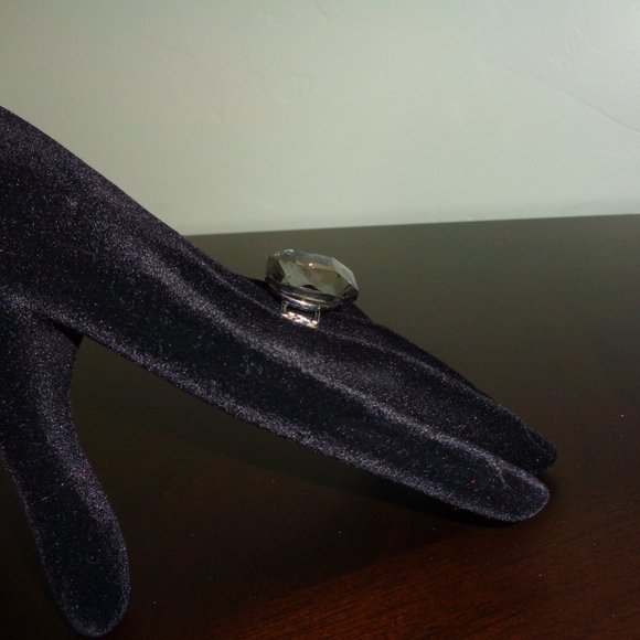 Costume Jewelry- Oversized faux CZ ring- smockey color - Picture 12 of 13